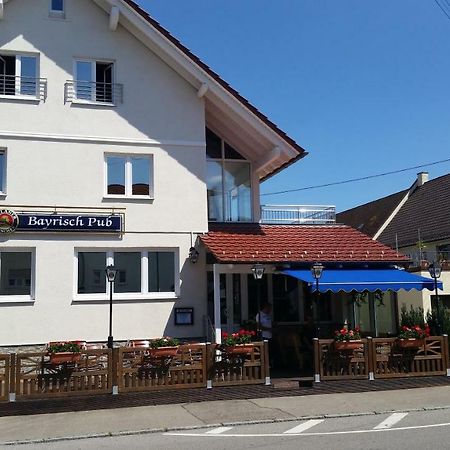 Apartments Zum Bayrisch Pub Вайсенхорн Экстерьер фото